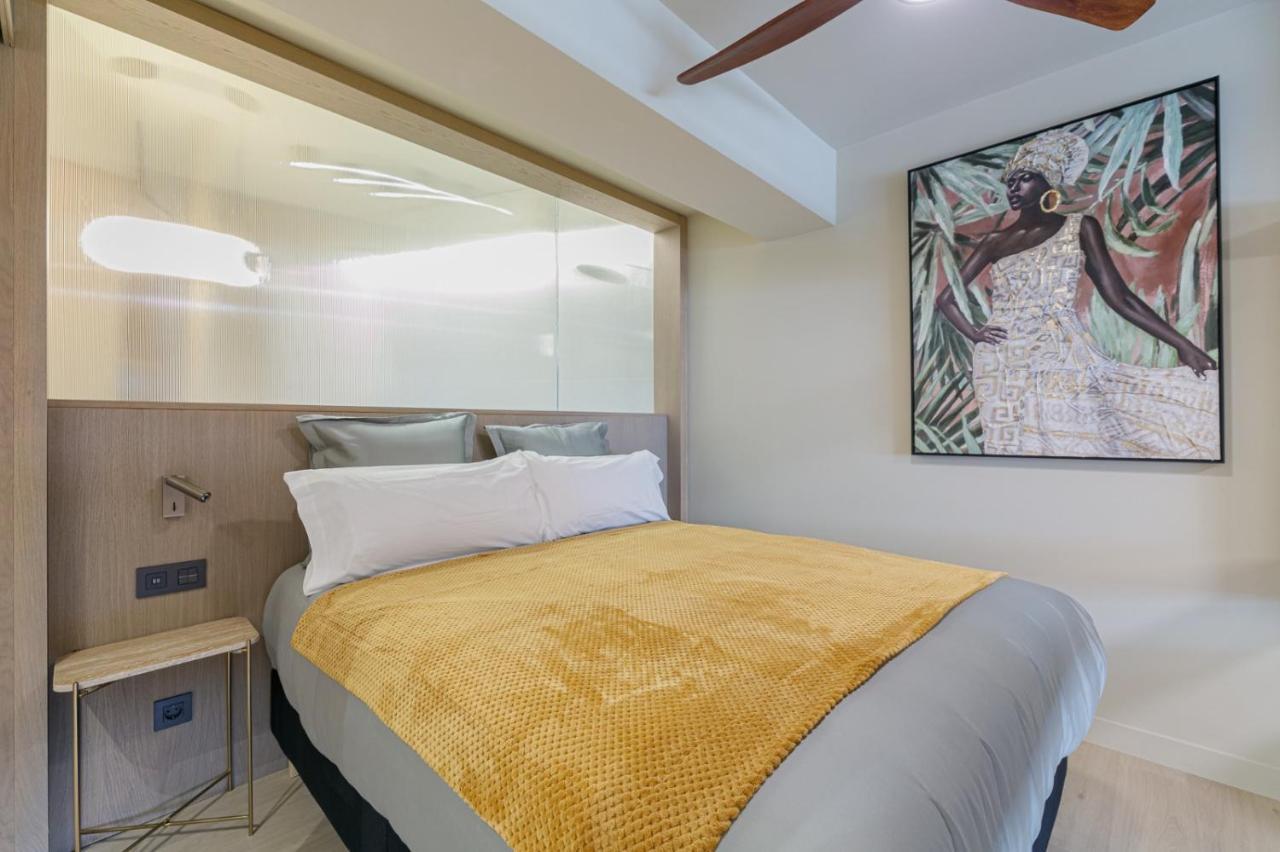 Suite De Lujo Puerta Del Sol+Parking วิโก ภายนอก รูปภาพ
