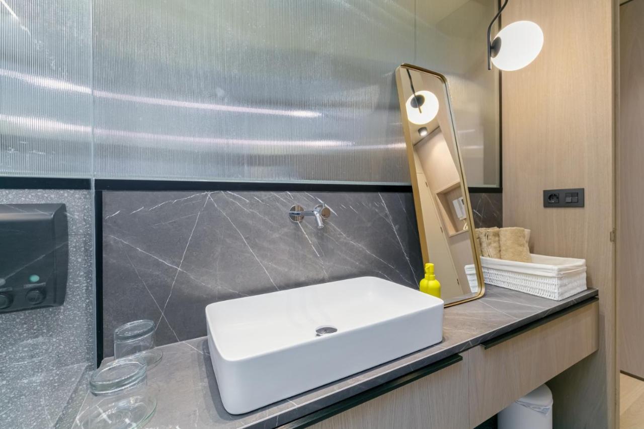 Suite De Lujo Puerta Del Sol+Parking วิโก ภายนอก รูปภาพ